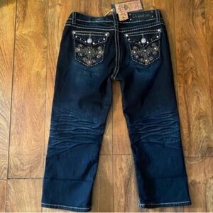 New With Tags Gorgeous LA Idol Capri Jeans